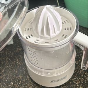 Black + decker juicer